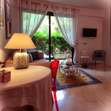 Un Coin De Paradis Apartment *