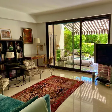 Un Coin De Paradis Apartment