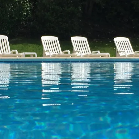 Un Coin De Paradis Daire