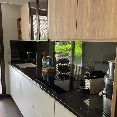 Un Coin De Paradis * Cannes